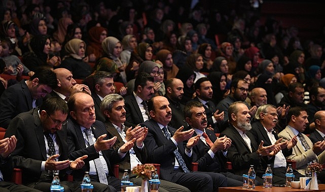 Konya Büyükşehir’in Tahir Büyükkörükçü Belgeseli Gösterimi ve Anma Gecesi Yoğun İlgi Gördü