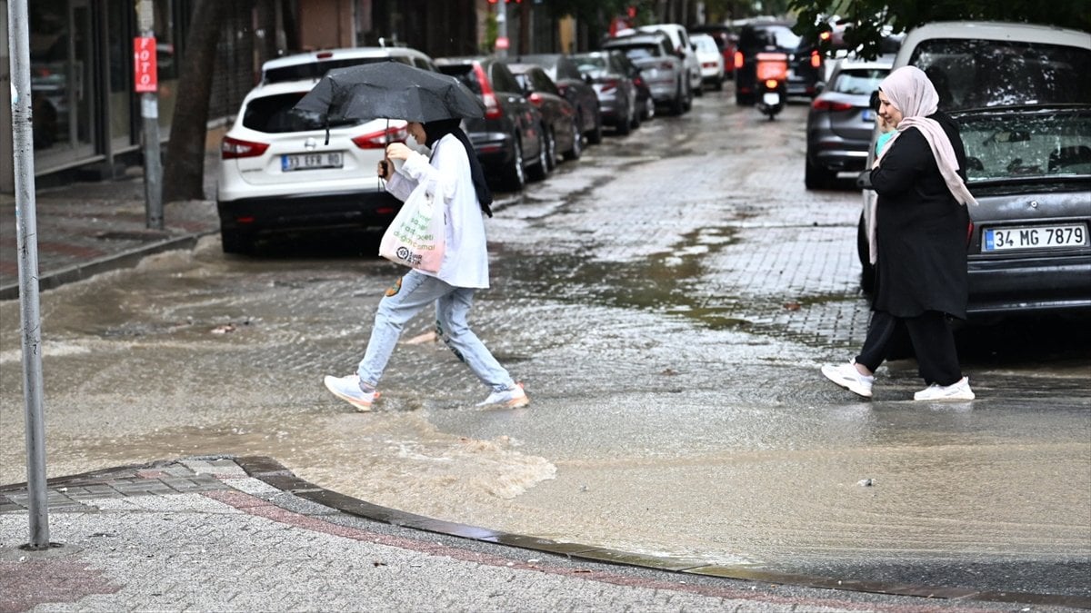 Meteoroloji ve AKOM uyardı! İstanbul’da yeni hafta yağışlı geçecek